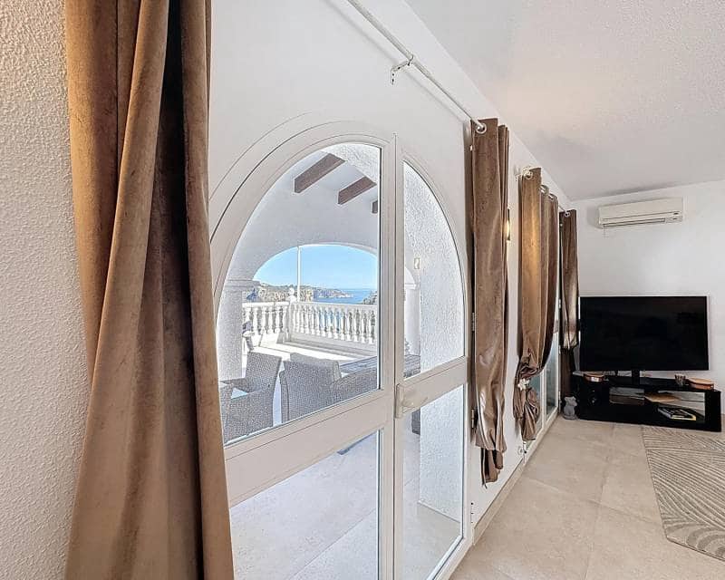 4 Zimmer Villa zu verkaufen in Benitachell / Benitatxell mit Pool - 765.000 € (Ref: 8935804)