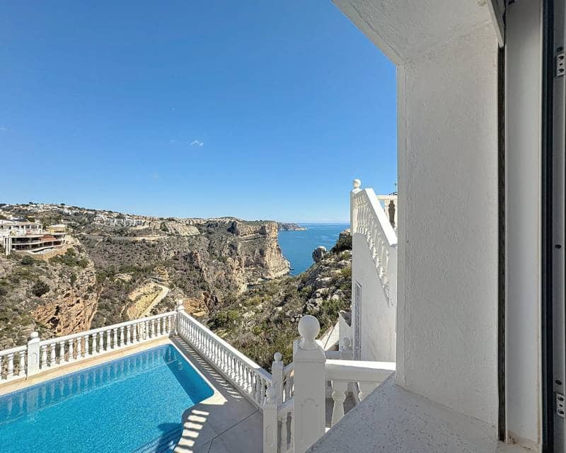 4 Zimmer Villa zu verkaufen in Benitachell / Benitatxell mit Pool - 765.000 € (Ref: 8935804)