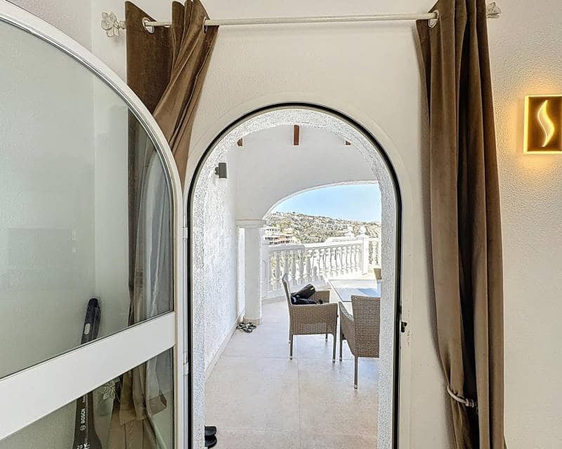 4 Zimmer Villa zu verkaufen in Benitachell / Benitatxell mit Pool - 765.000 € (Ref: 8935804)