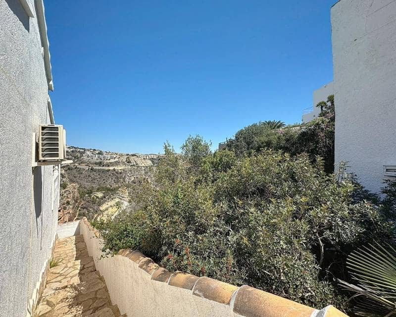 4 Zimmer Villa zu verkaufen in Benitachell / Benitatxell mit Pool - 765.000 € (Ref: 8935804)