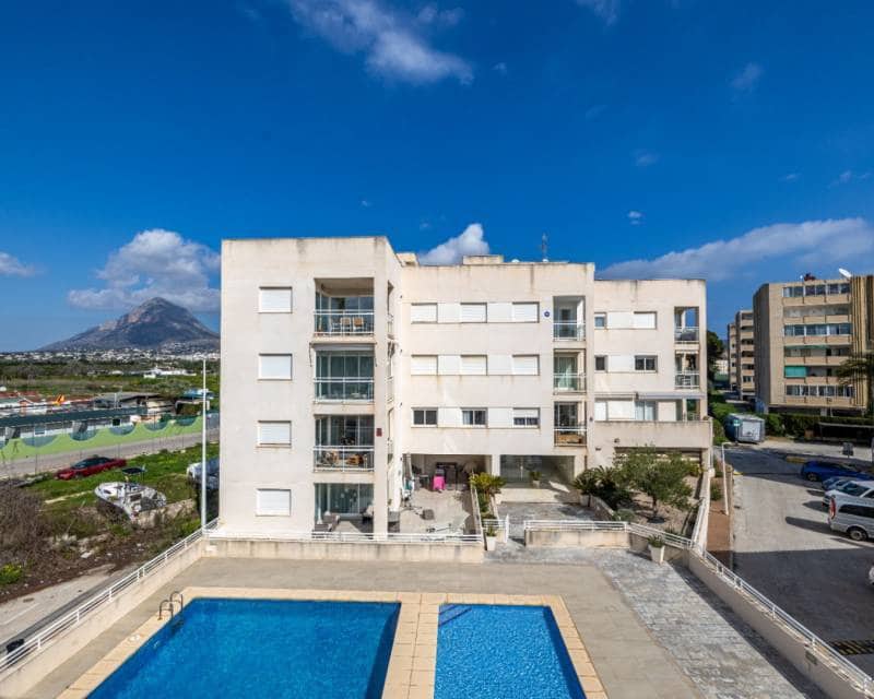 3 sypialnia Dom szeregowy do wynajęcia w Javea / Xabia z basenem - 1 950 € (Ref: 8935807)