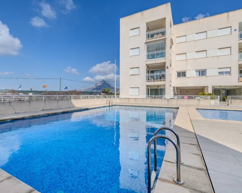 3 sypialnia Dom szeregowy do wynajęcia w Javea / Xabia z basenem - 1 950 € (Ref: 8935807)