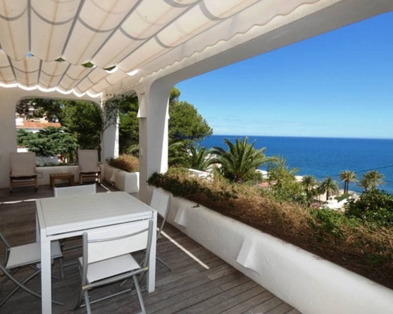 4 makuuhuone Huvila myytävänä paikassa Denia mukana uima-altaan 
autotalli - 2 200 000 € (Ref: 8935811)