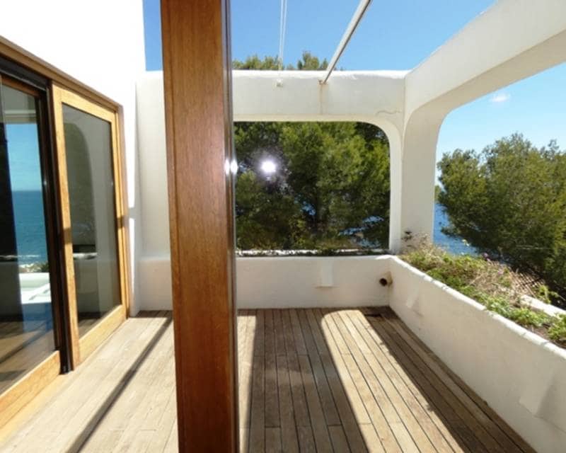 4 makuuhuone Huvila myytävänä paikassa Denia mukana uima-altaan 
autotalli - 2 200 000 € (Ref: 8935811)