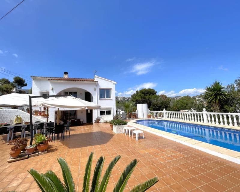 Chalet de 5 habitaciones en Benissa en venta con piscina - 950.000 € (Ref: 8973951)