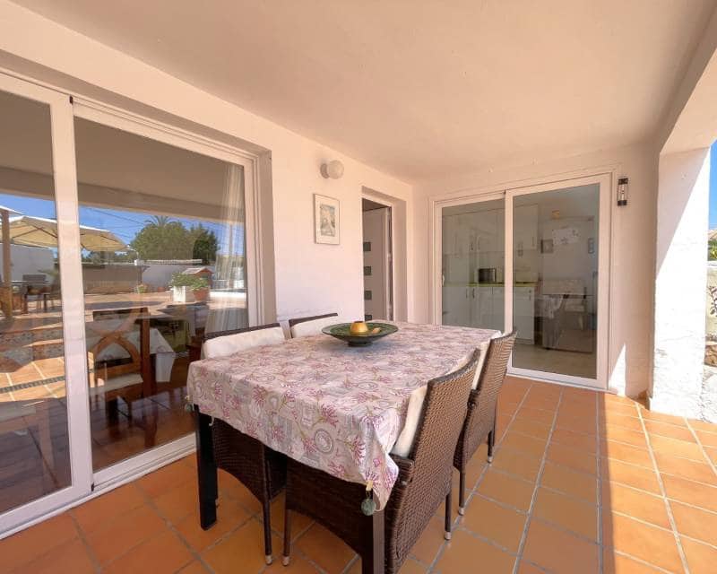 Chalet de 5 habitaciones en Benissa en venta con piscina - 950.000 € (Ref: 8973951)