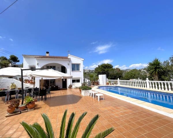 Chalet de 5 habitaciones en Benissa en venta con piscina - 950.000 € (Ref: 8973951)