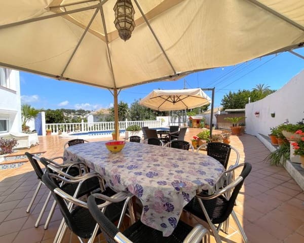 Chalet de 5 habitaciones en Benissa en venta con piscina - 950.000 € (Ref: 8973951)