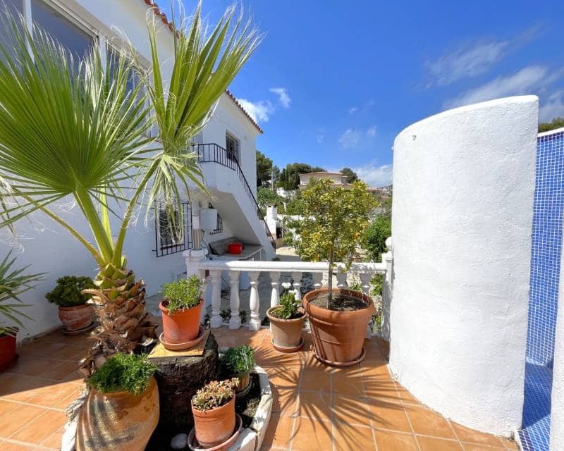 Chalet de 5 habitaciones en Benissa en venta con piscina - 950.000 € (Ref: 8973951)