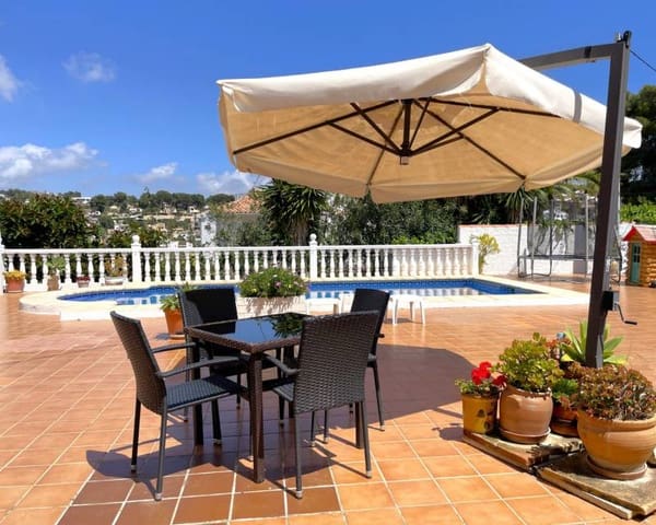 Chalet de 5 habitaciones en Benissa en venta con piscina - 950.000 € (Ref: 8973951)