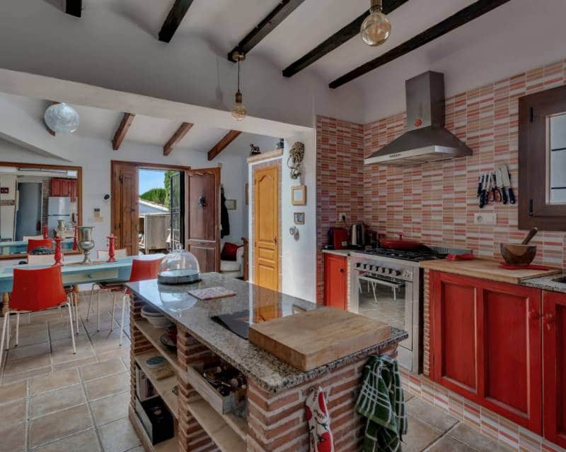 4 soveværelse Finca/Landehus til salg i Teulada med swimmingpool garage - € 525.000 (Ref: 8973952)