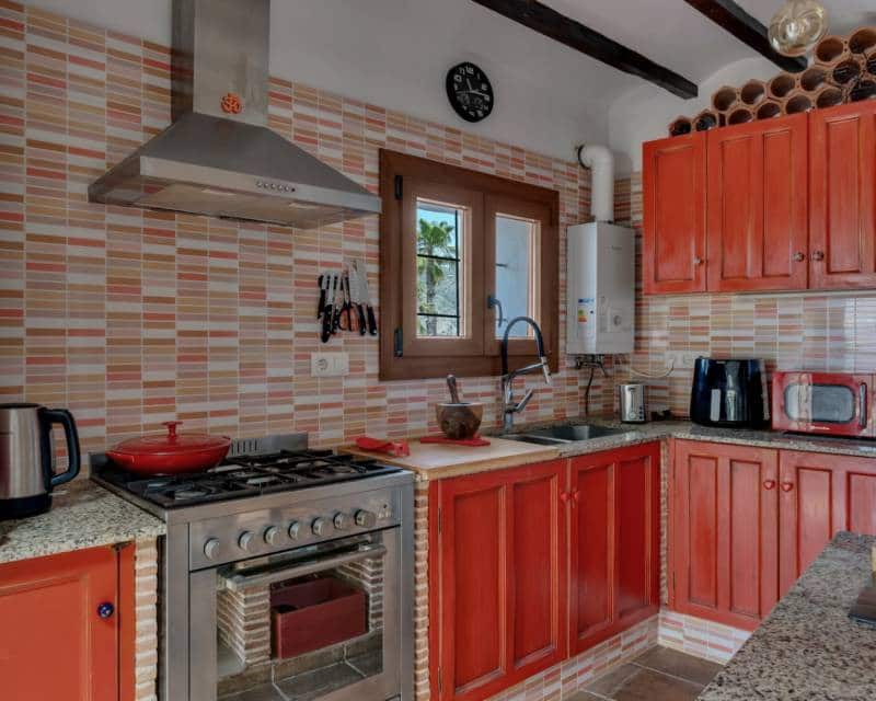 4 soveværelse Finca/Landehus til salg i Teulada med swimmingpool garage - € 525.000 (Ref: 8973952)