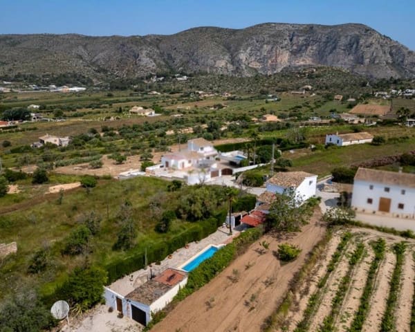 4 bedroom Finca/Country House for sale in Teulada Pueblo, Teulada-Moraira with pool garage - € 525,000 (Ref: 8973952)