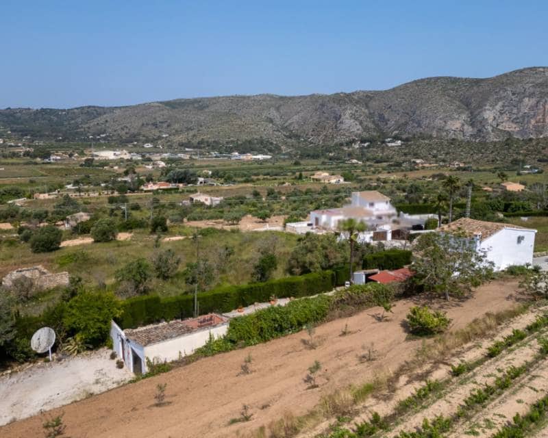 4 soveværelse Finca/Landehus til salg i Teulada med swimmingpool garage - € 525.000 (Ref: 8973952)