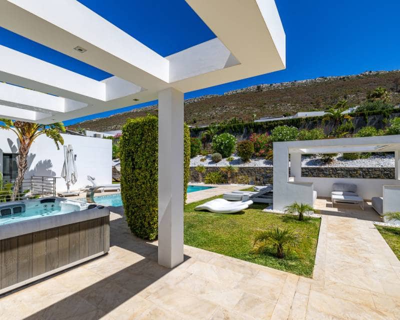 5 soverom Villa til salgs i Javea / Xabia med svømmebasseng - € 2 350 000 (Ref: 8973956)