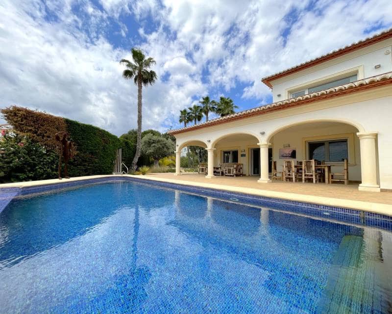 4 soverom Villa til salgs i Moraira med svømmebasseng - € 1 375 000 (Ref: 8988867)