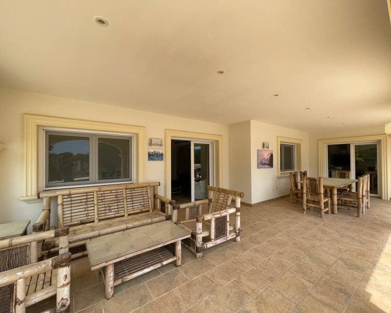 4 soverom Villa til salgs i Moraira med svømmebasseng - € 1 375 000 (Ref: 8988867)