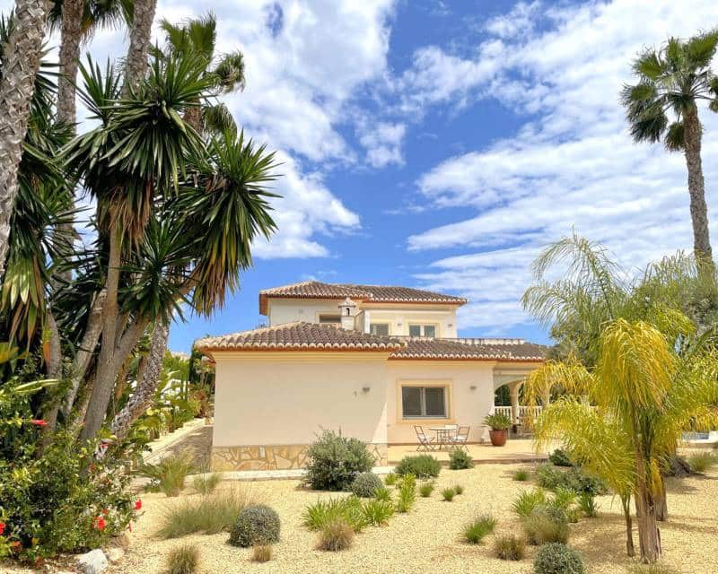 4 soverom Villa til salgs i Moraira med svømmebasseng - € 1 375 000 (Ref: 8988867)