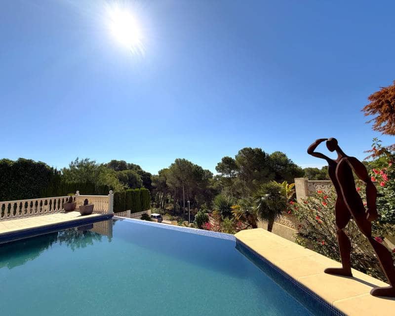 4 soverom Villa til salgs i Moraira med svømmebasseng - € 1 375 000 (Ref: 8988867)