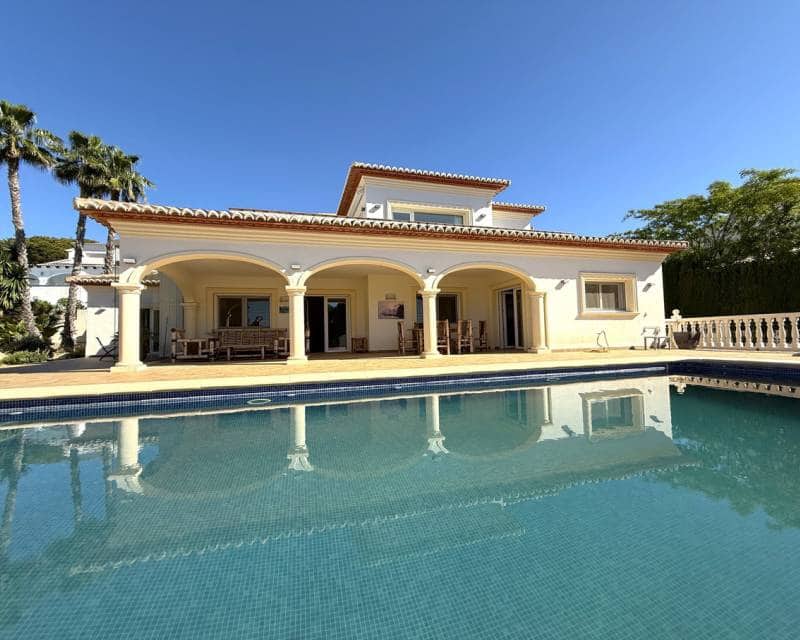 4 soverom Villa til salgs i Moraira med svømmebasseng - € 1 375 000 (Ref: 8988867)