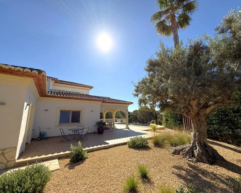 4 soverom Villa til salgs i Moraira med svømmebasseng - € 1 375 000 (Ref: 8988867)