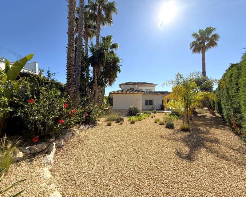 4 soverom Villa til salgs i Moraira med svømmebasseng - € 1 375 000 (Ref: 8988867)