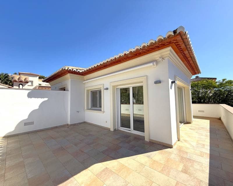 4 soverom Villa til salgs i Moraira med svømmebasseng - € 1 375 000 (Ref: 8988867)