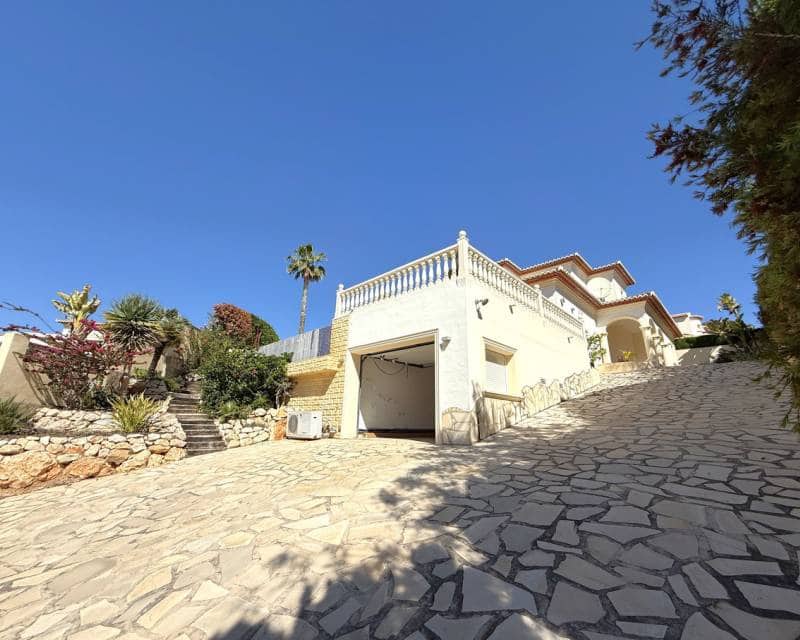 4 soverom Villa til salgs i Moraira med svømmebasseng - € 1 375 000 (Ref: 8988867)