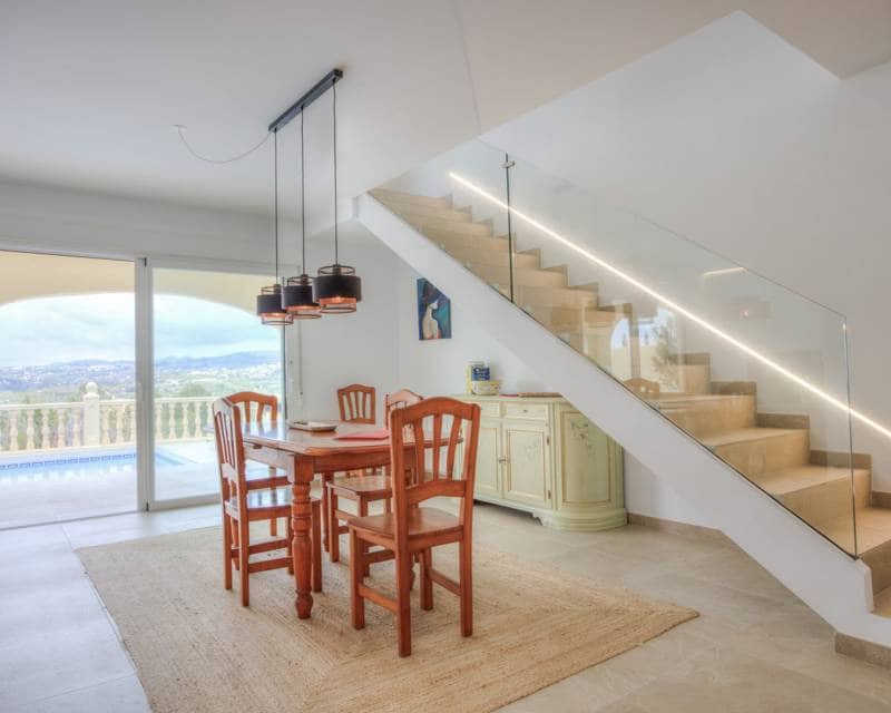 3 bedroom Villa for sale in Moraira with pool - € 560,000 (Ref: 8988869)