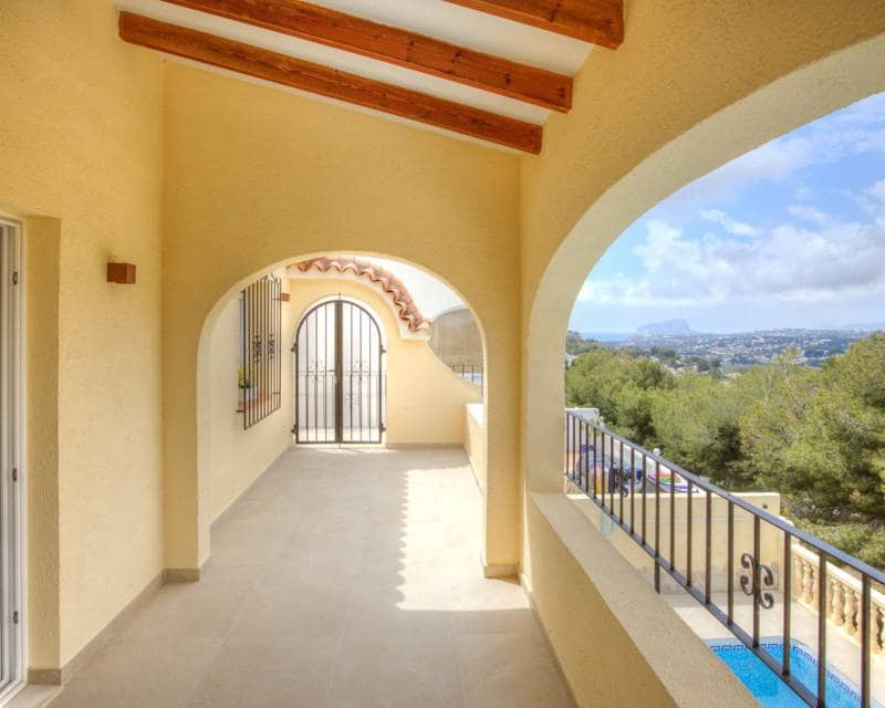 3 bedroom Villa for sale in Moraira with pool - € 560,000 (Ref: 8988869)