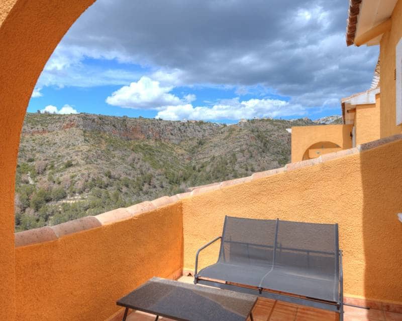 3 bedroom Apartment for sale in Cumbre del Sol with pool - € 250,000 (Ref: 8992087)