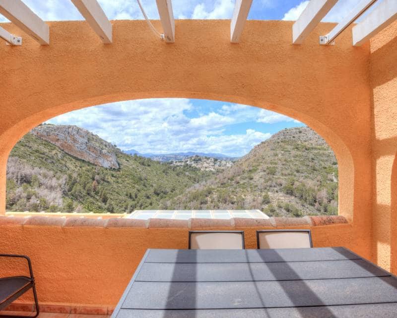 3 bedroom Apartment for sale in Cumbre del Sol with pool - € 250,000 (Ref: 8992087)