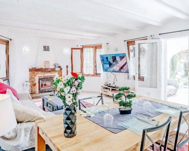 Chalet de 2 habitaciones en Moraira en venta con piscina garaje - 550.000 € (Ref: 8992802)