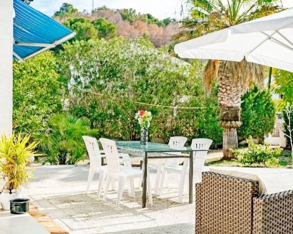 Chalet de 2 habitaciones en Moraira, Teulada-Moraira en venta con piscina garaje - 550.000 € (Ref: 8992802)