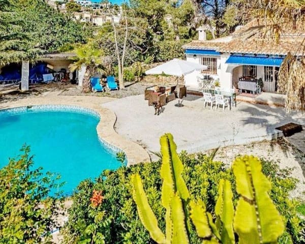 Chalet de 2 habitaciones en Moraira, Teulada-Moraira en venta con piscina garaje - 550.000 € (Ref: 8992802)