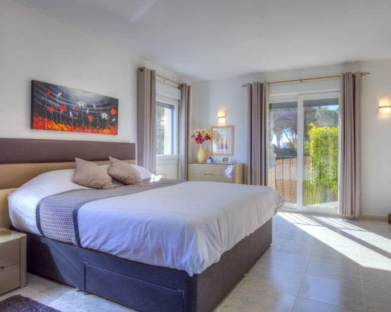 3 slaapkamer Villa te koop in Moraira met zwembad garage - € 1.100.000 (Ref: 8992804)