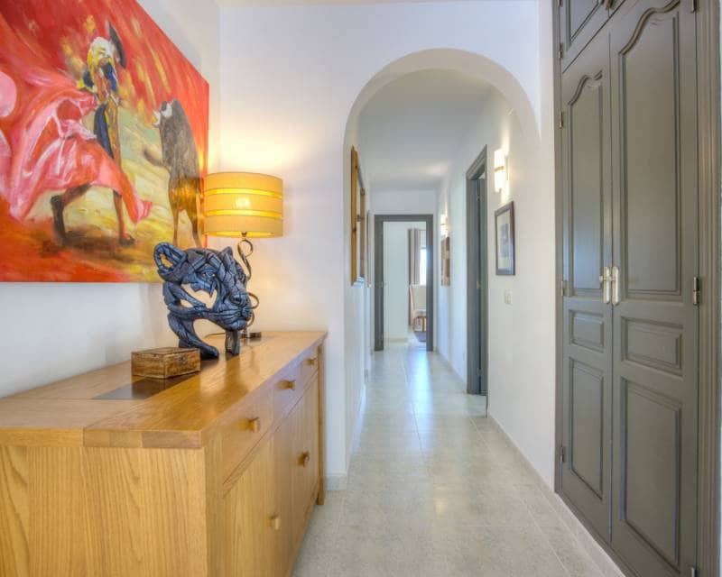 3 slaapkamer Villa te koop in Moraira met zwembad garage - € 1.100.000 (Ref: 8992804)