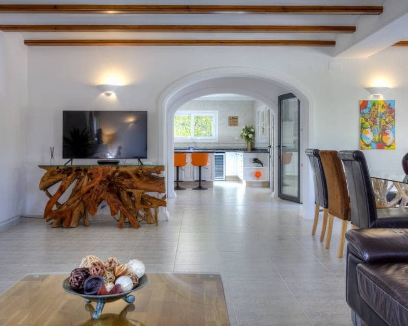 3 slaapkamer Villa te koop in Moraira met zwembad garage - € 1.100.000 (Ref: 8992804)