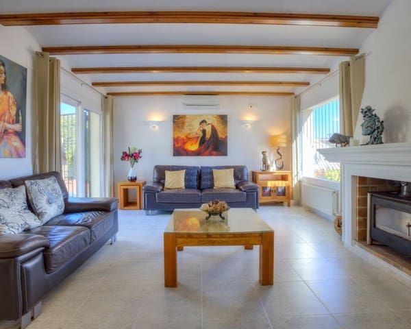 3 slaapkamer Villa te koop in Moraira, Teulada-Moraira met zwembad garage - € 1.100.000 (Ref: 8992804)