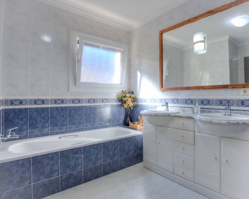 3 slaapkamer Villa te koop in Moraira met zwembad garage - € 1.100.000 (Ref: 8992804)