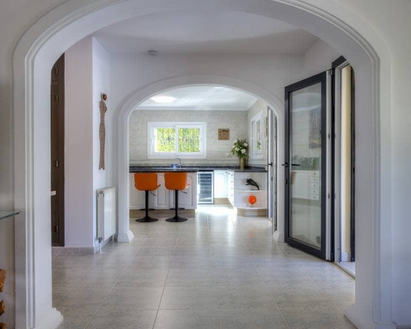 3 slaapkamer Villa te koop in Moraira met zwembad garage - € 1.100.000 (Ref: 8992804)