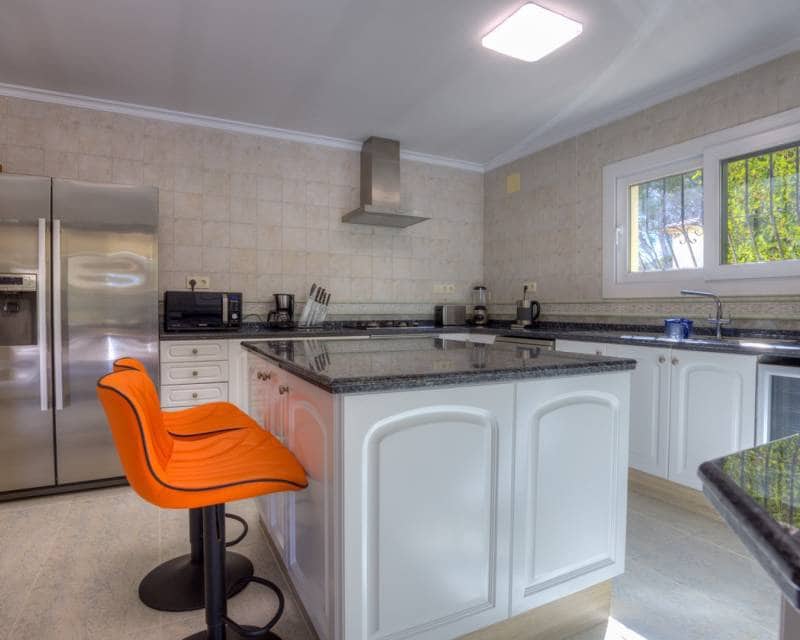 3 slaapkamer Villa te koop in Moraira met zwembad garage - € 1.100.000 (Ref: 8992804)