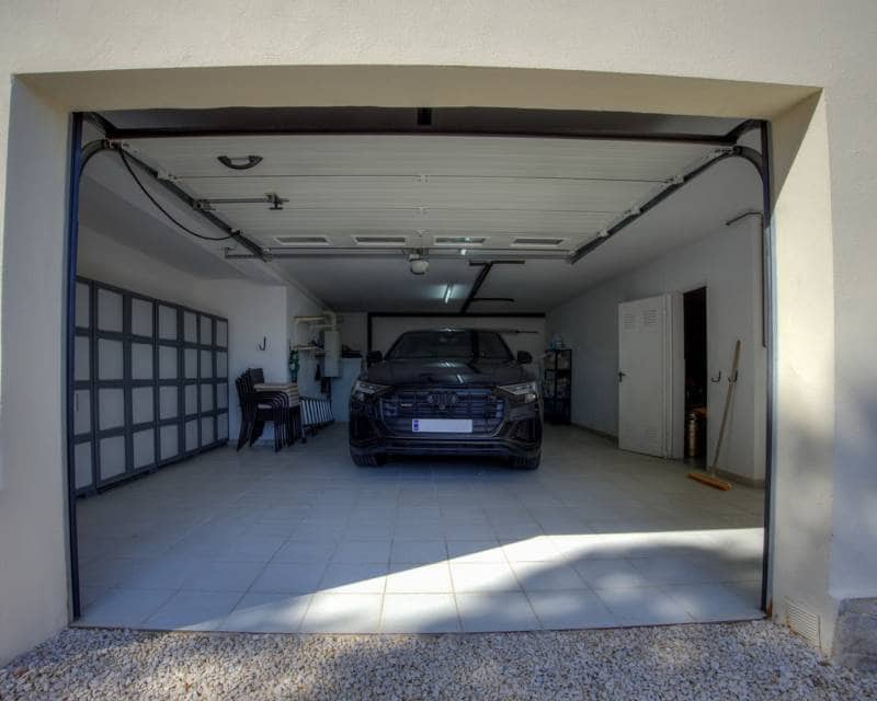 3 slaapkamer Villa te koop in Moraira met zwembad garage - € 1.100.000 (Ref: 8992804)