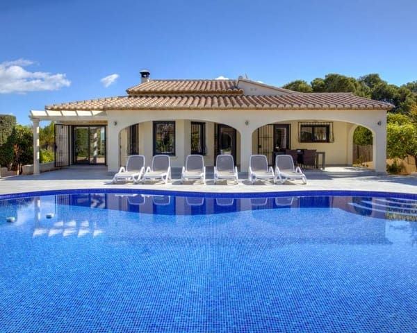 3 slaapkamer Villa te koop in Moraira, Teulada-Moraira met zwembad garage - € 1.100.000 (Ref: 8992804)