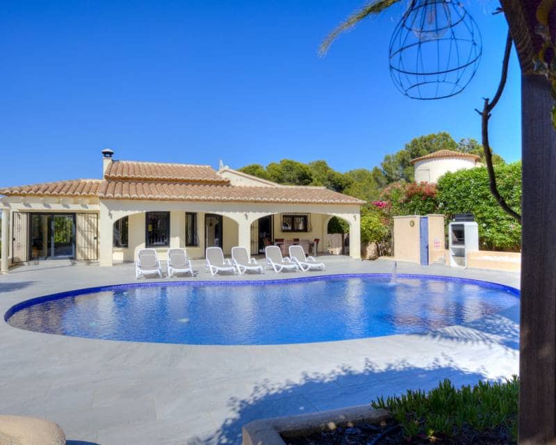 3 slaapkamer Villa te koop in Moraira met zwembad garage - € 1.100.000 (Ref: 8992804)
