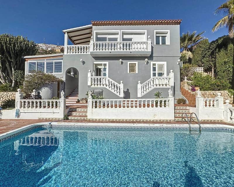 3 bedroom Villa for sale in Benitachell / Benitatxell with pool - € 680,000 (Ref: 9002480)