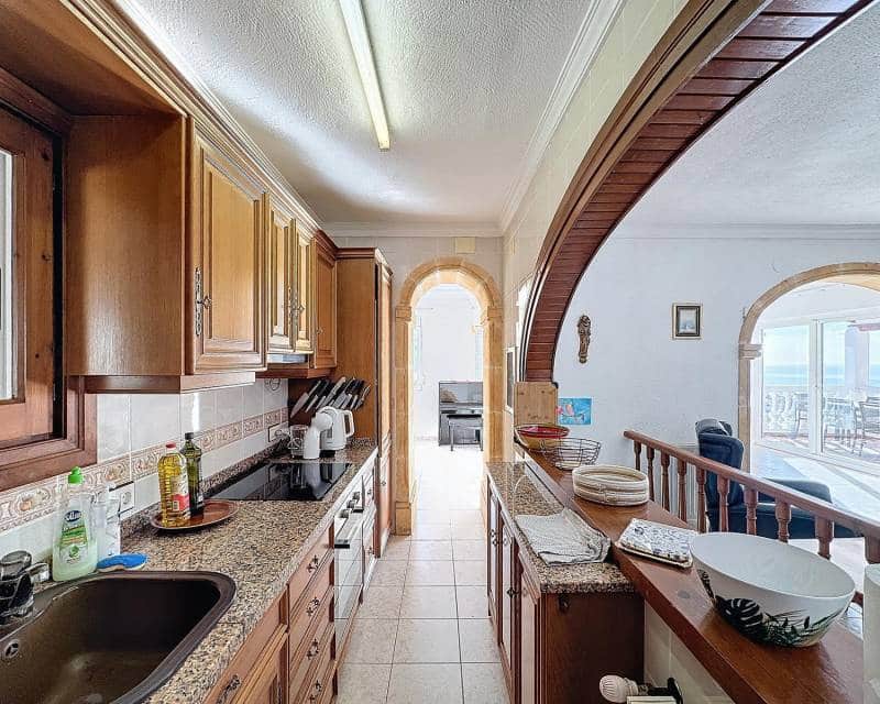 3 bedroom Villa for sale in Benitachell / Benitatxell with pool - € 680,000 (Ref: 9002480)