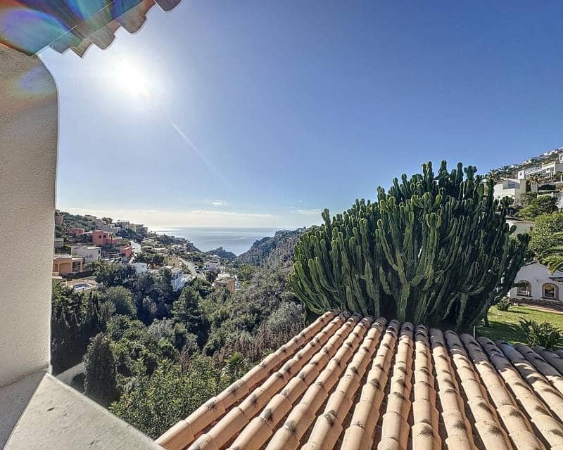 3 bedroom Villa for sale in Benitachell / Benitatxell with pool - € 680,000 (Ref: 9002480)