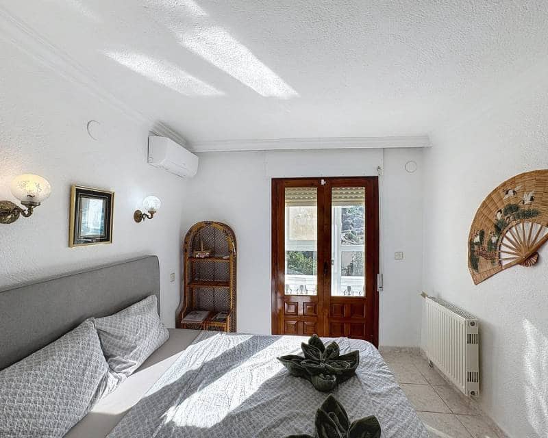 3 bedroom Villa for sale in Benitachell / Benitatxell with pool - € 680,000 (Ref: 9002480)