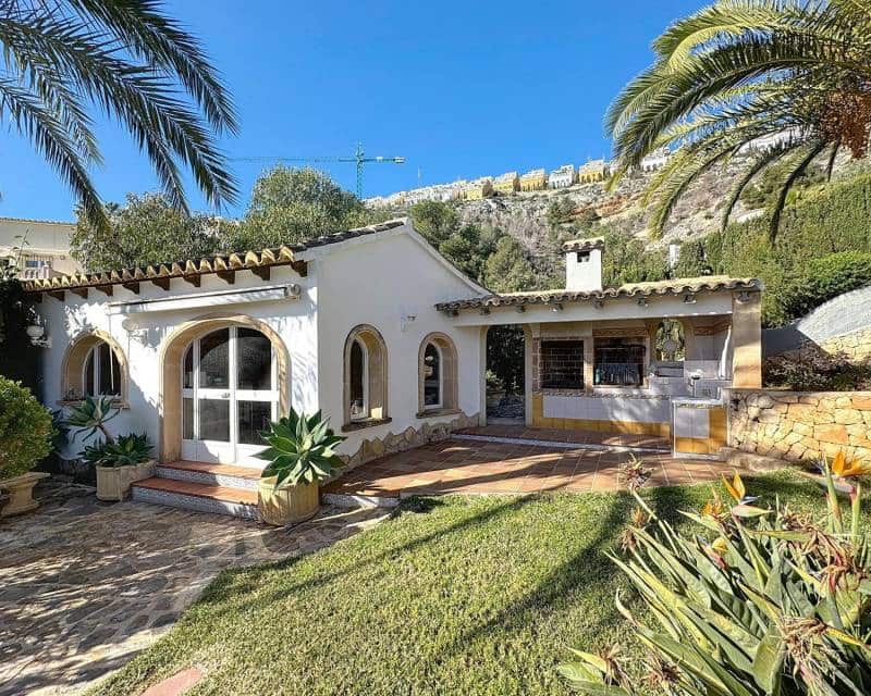 3 bedroom Villa for sale in Benitachell / Benitatxell with pool - € 680,000 (Ref: 9002480)